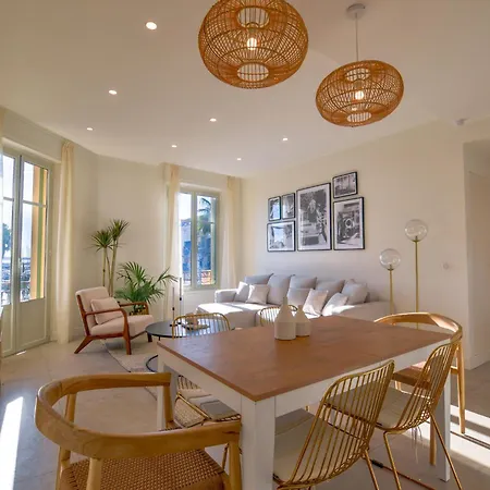 4a - Facing Port & Town Hall Apartamento