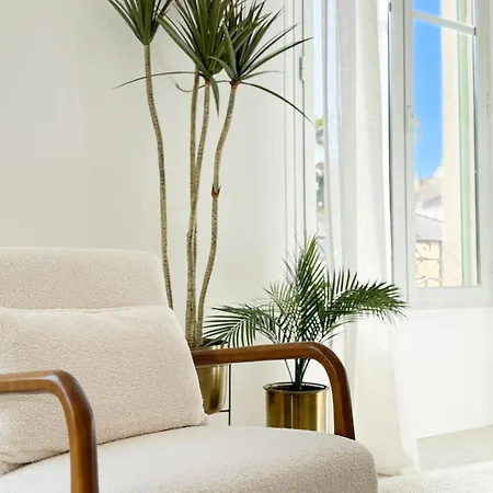 4a - Facing Port & Town Hall Appartement Cannes