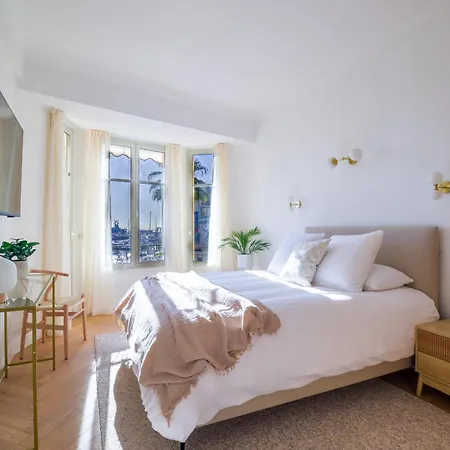 Appartement 4a - Facing Port & Town Hall