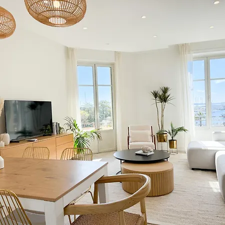 4a - Facing Port & Town Hall Appartement Cannes